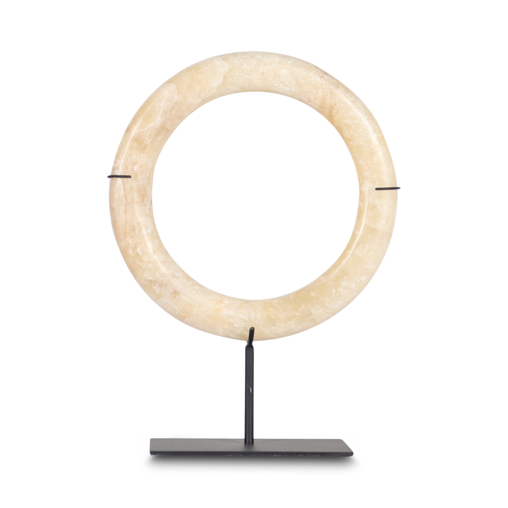 Iras onyx ring on stand 30 cm